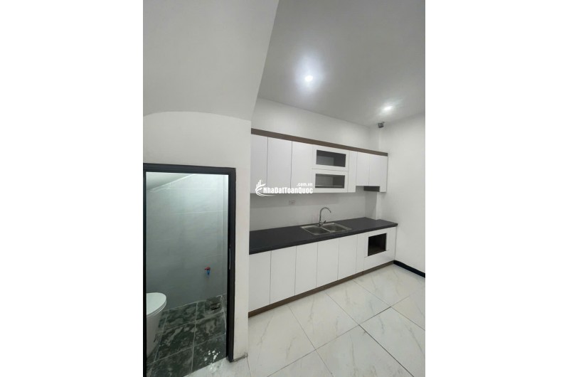 NHÀ 3 TẦNG - NGÕ Ô TÔ - GIÁ CHỈ 2,X TỶ